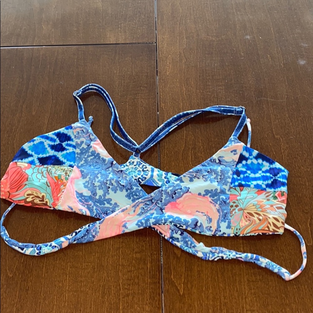 Maaji bikini top size small, wrap top, reversible